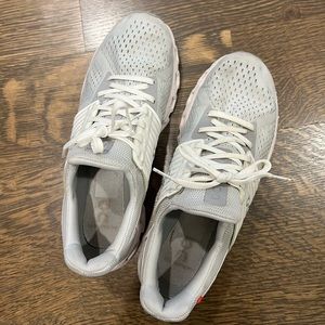 On clouds! Size 9.5 womens gray